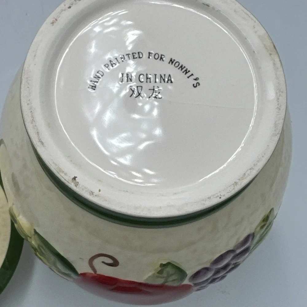 Nonnis Biscotti Cookie Jar Canister Vintage Apple Pear Grape Ceramic Lid 9in